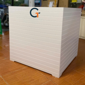 Chậu gỗ nhựa ngoài trời composite kẻ chỉ có chân loại to ngoại cỡ độ dày 17mm